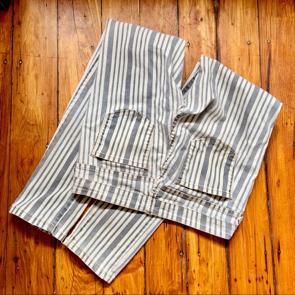 Blue & White striped Iris skinny jeans, sz 11  $15 - Picture 4 of 8